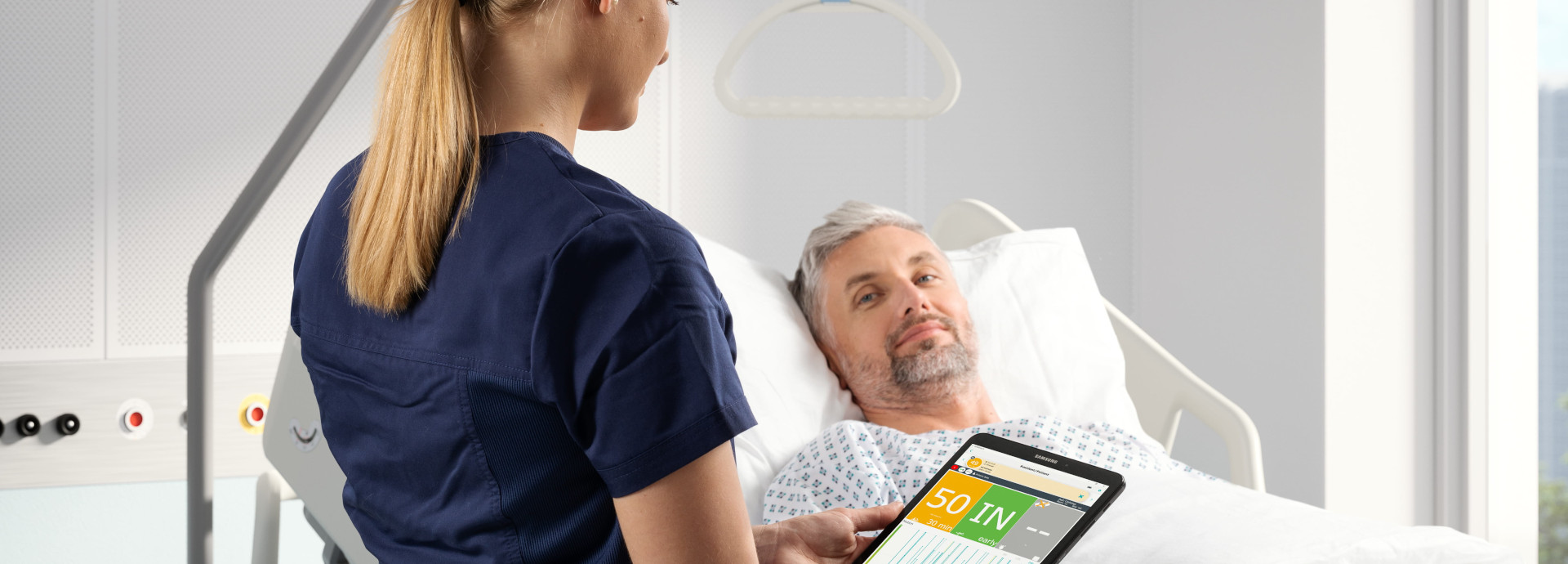 Essenza ist ein niedriges Krankenhausbett, das die die Sicherheit für alle Patienten verbessert